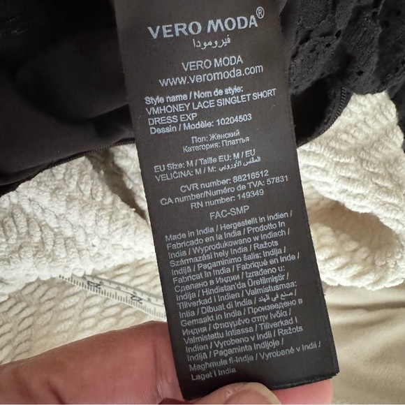 Vero Moda Black Mini dress spaghetti straps medium - Picture 8 of 9